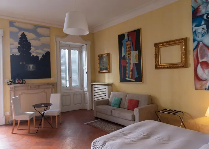 Art Gallery Suite